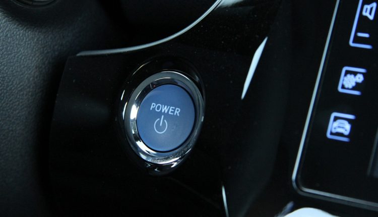 TOYOTA Prius Plug-in Hybrid IMG_0902