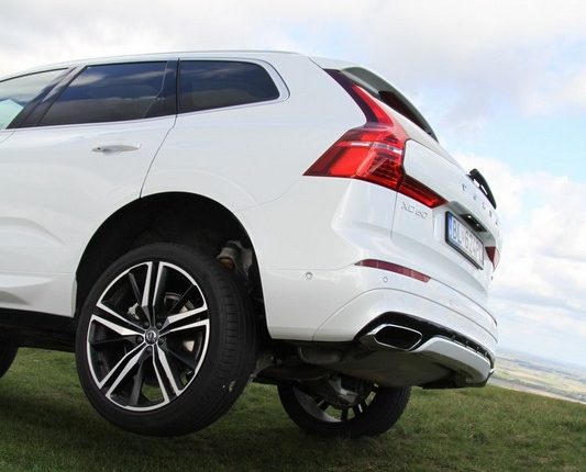 VOLVO XC60 T8 Twin Engine eAWD R-DesignIMG_1801