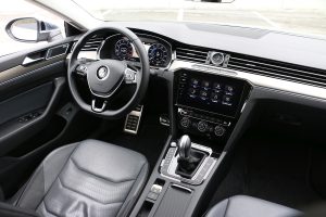 Kia Stinger GT vs Volkswagen Arteon