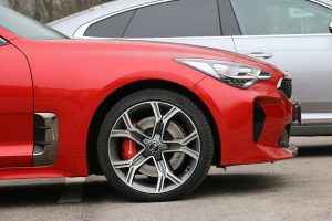 Kia Stinger GT vs Volkswagen Arteon