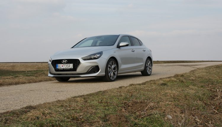 Test Hyundai i30 Fastback