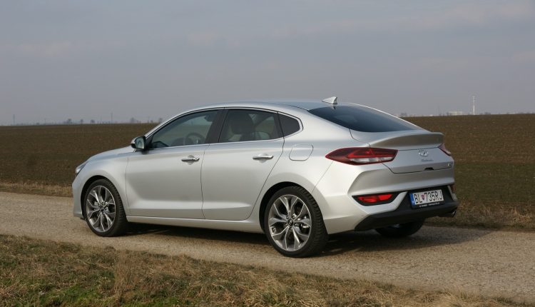 Test Hyundai i30 Fastback