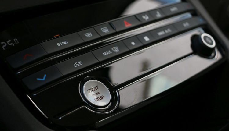 Jaguar F-Pace 25d 024