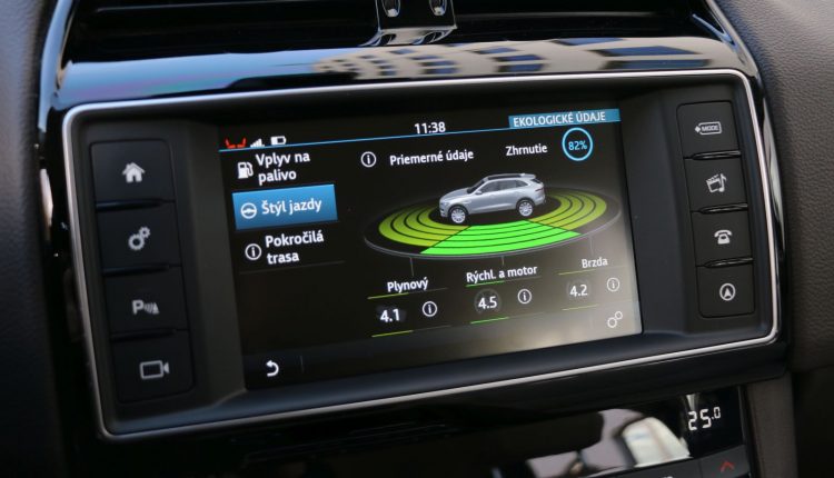 Jaguar F-Pace 25d 027