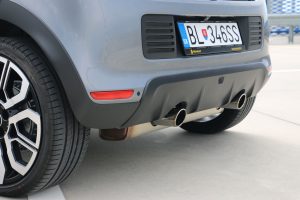 Renault Twingo GT vs Abarth 595 Competizione