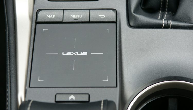 Test Lexus NX 300h