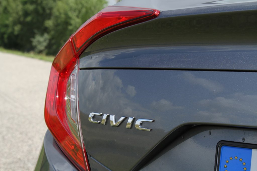 HONDA Civic Sedan 1,6 i-DTEC Executive 00013