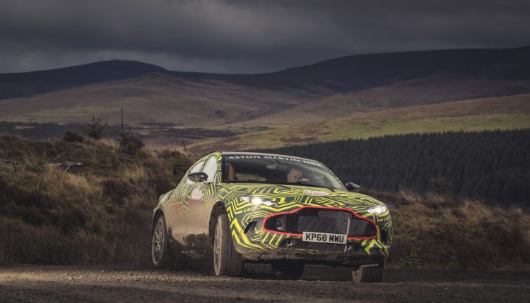 Aston_Martin_DBX_SUV_08