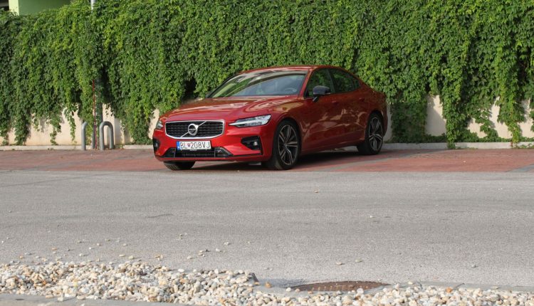 Volvo S60 T5 R (66)