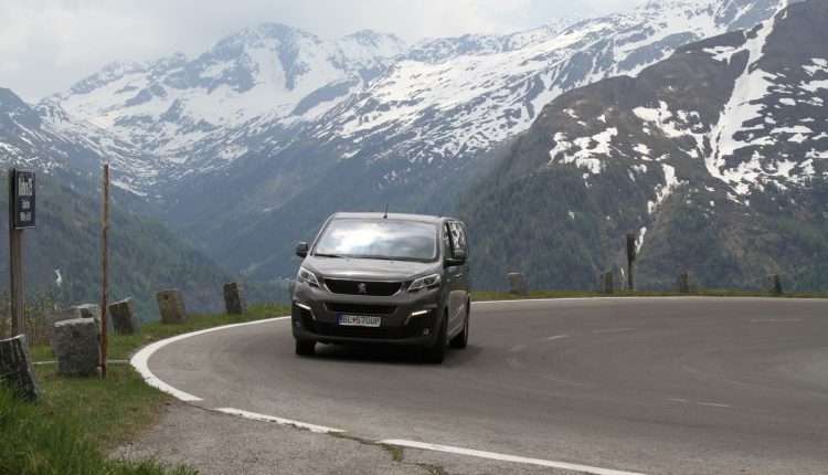 2019 Peugeot traveller VIP 011
