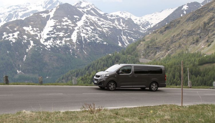 2019 Peugeot traveller VIP 06