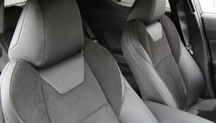 TOYOTA CH-R Hybrid 0036