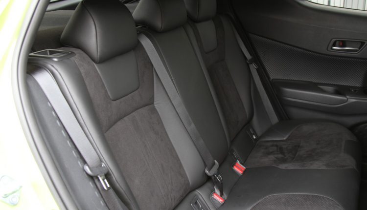 TOYOTA CH-R Hybrid 0037