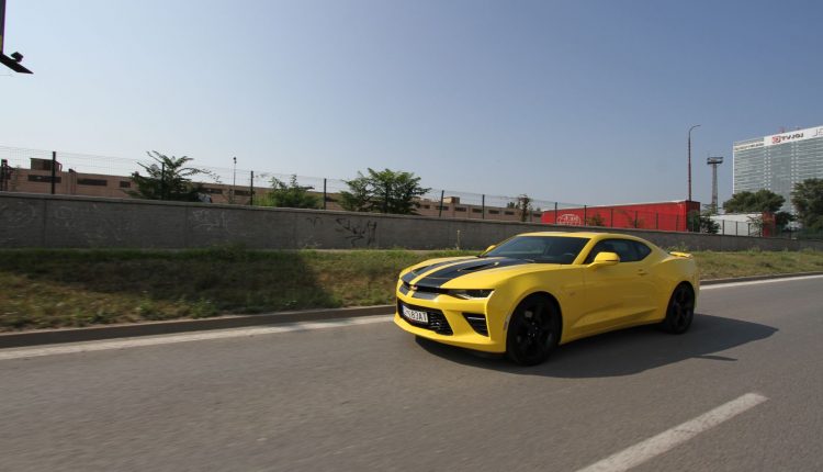 2019 Chevrolet Camaro Auto magazin 012