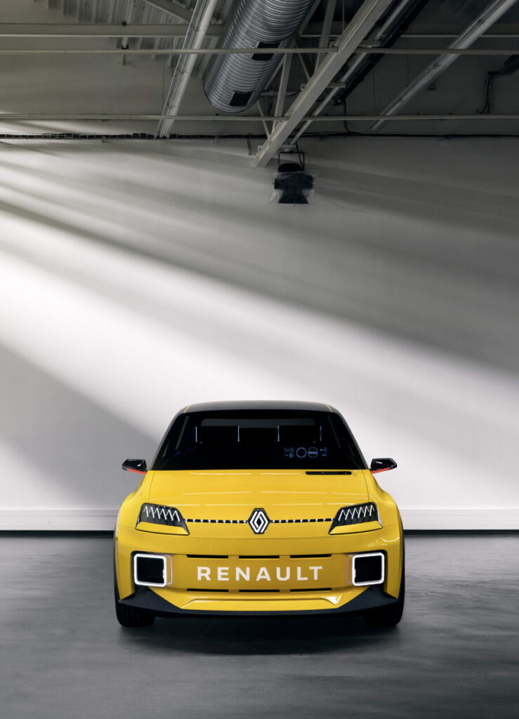 RENAULT 5 E-Tech Concept 2021_-_Renault_5_Prototype(1)
